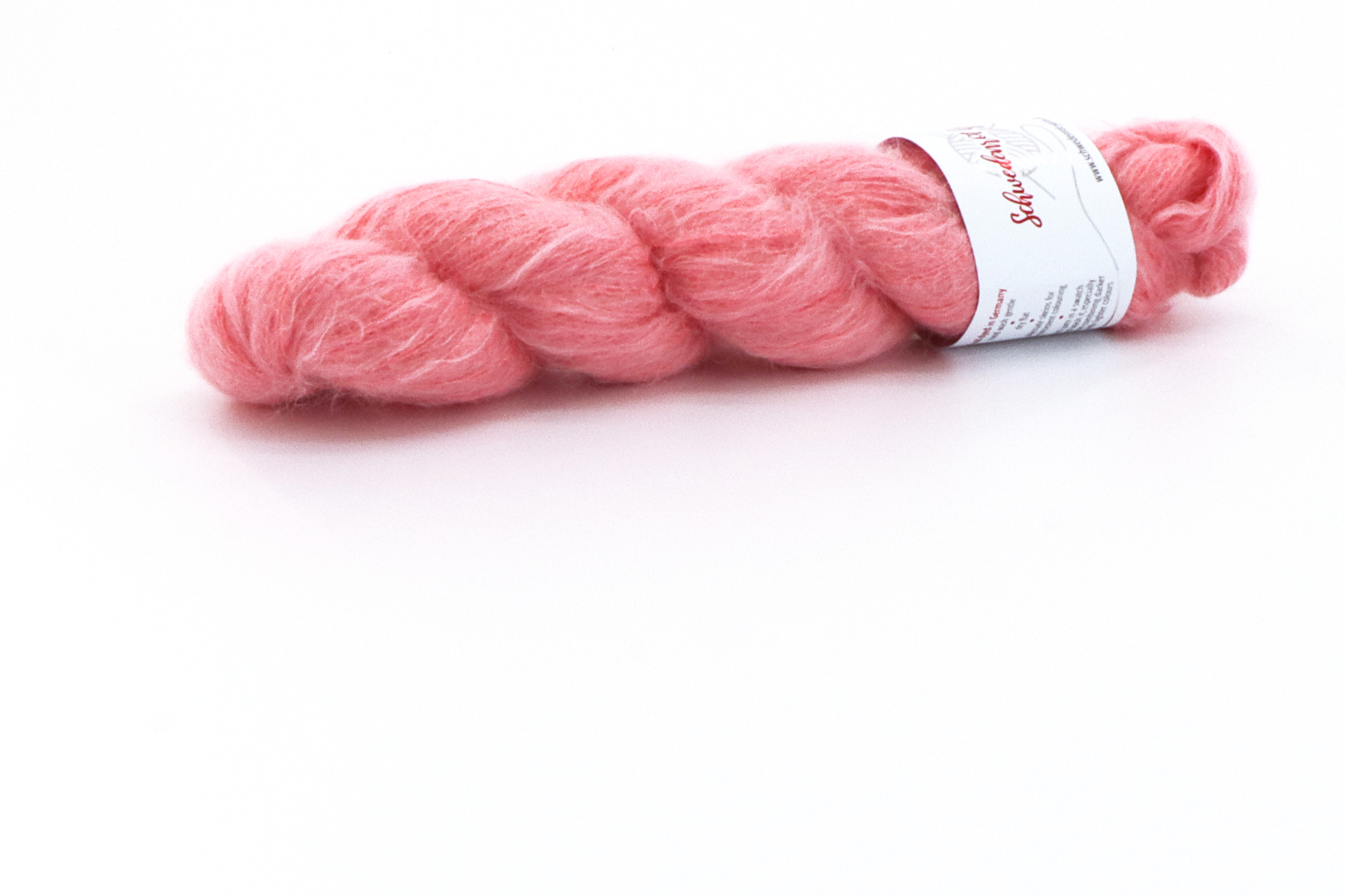 Schwedenrot-Yarns, Fluffy Suri Silk coral