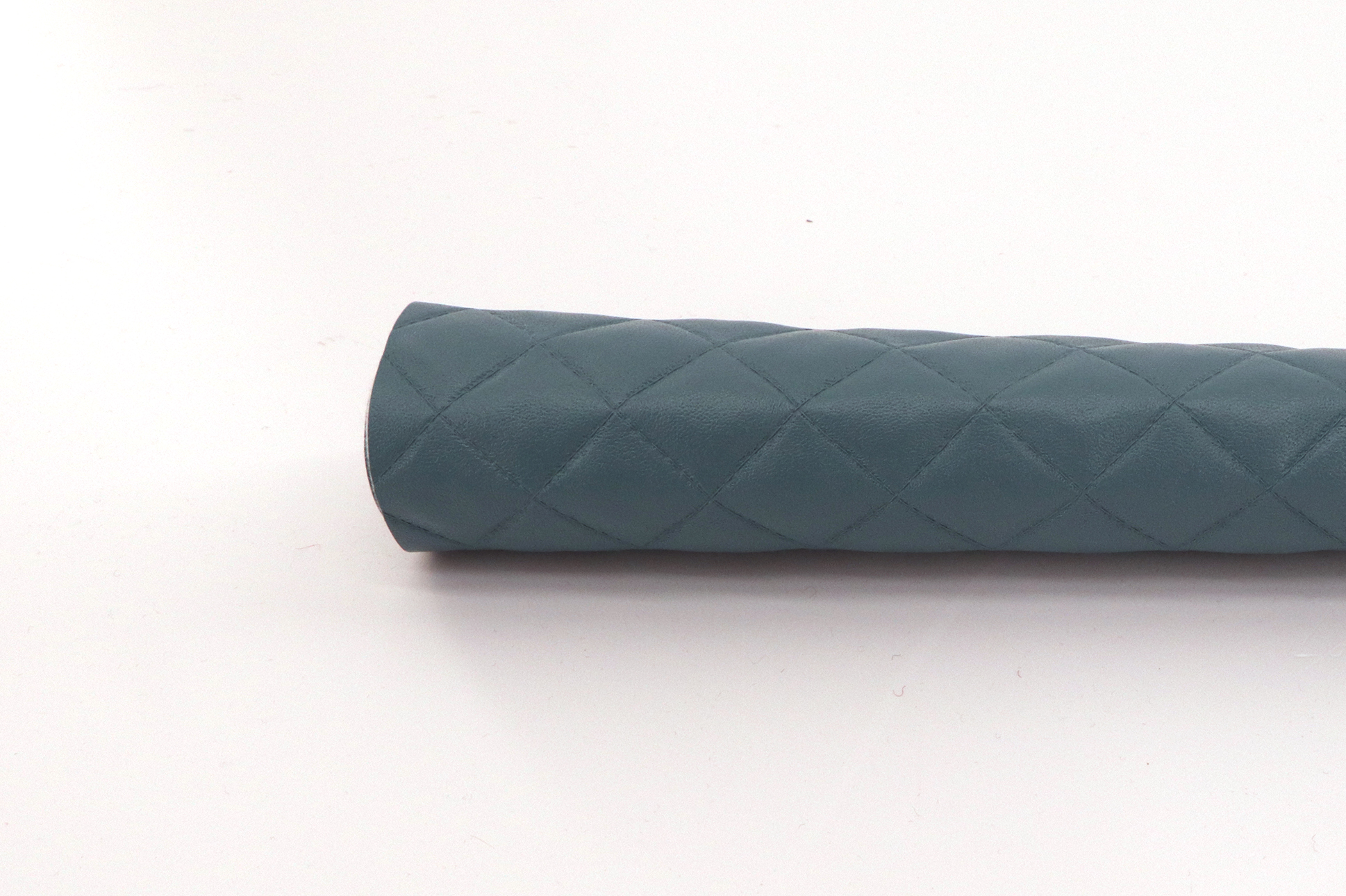 Similpelle, 50 x 70 cm, trapuntato menta Similpelle, 50 x 70 cm, trapuntato menta