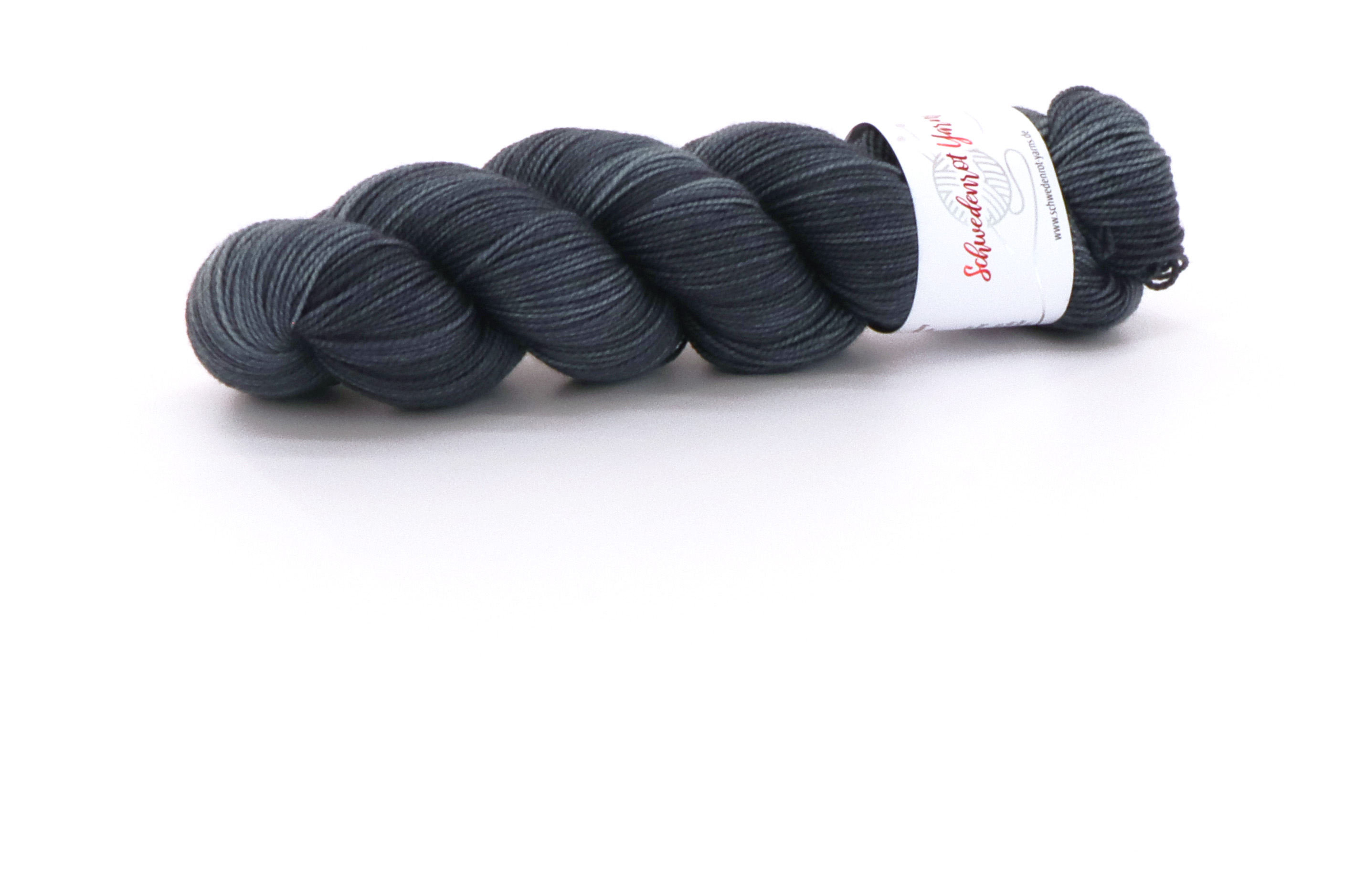 Schwedenrot-Yarns, High Twist merino Pure titanium